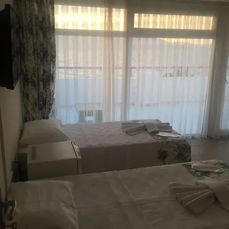 酒店 Kalliope Çeşme